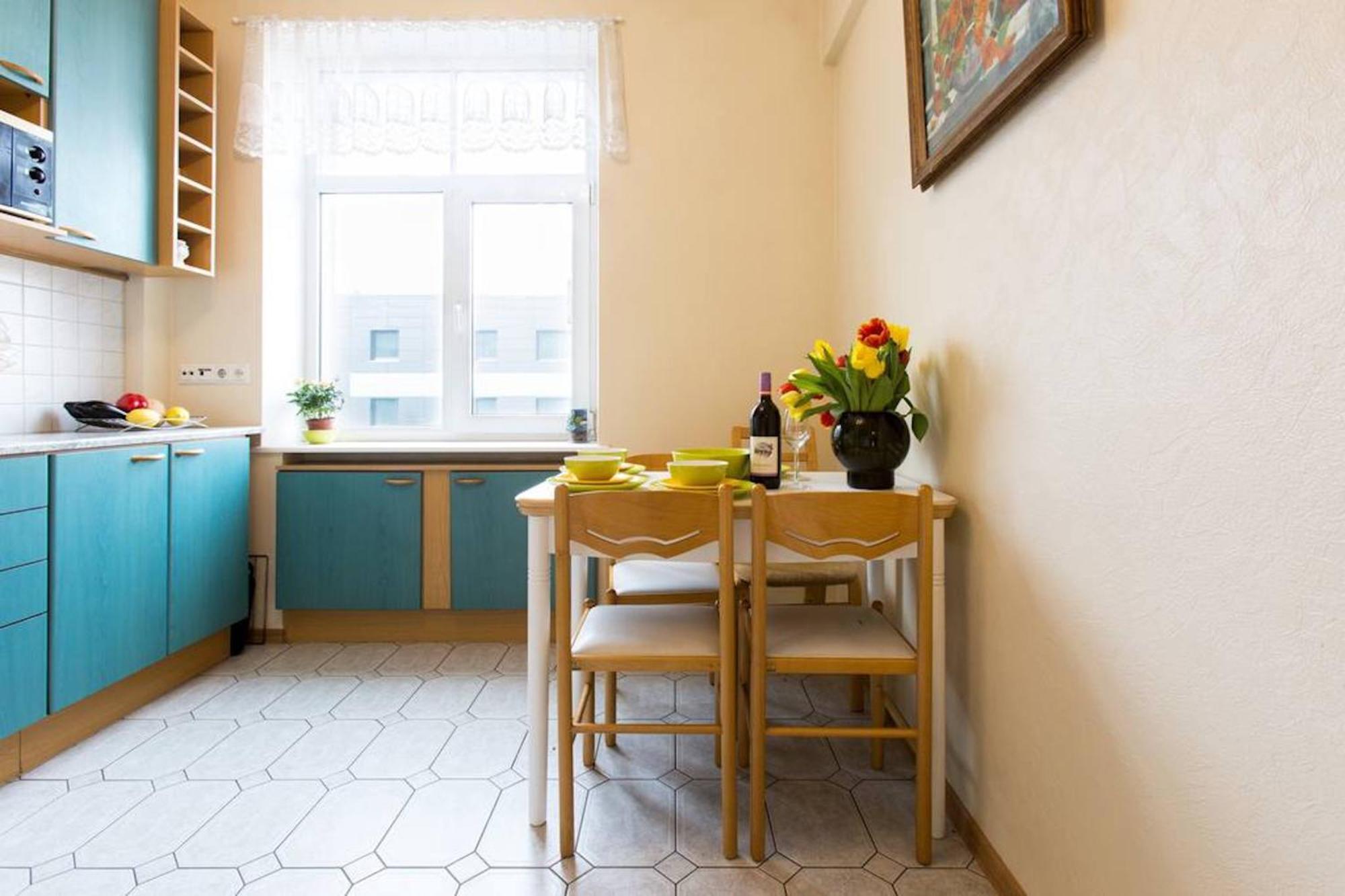 Central 3Br & 4Br Stays Tallinn Exterior photo