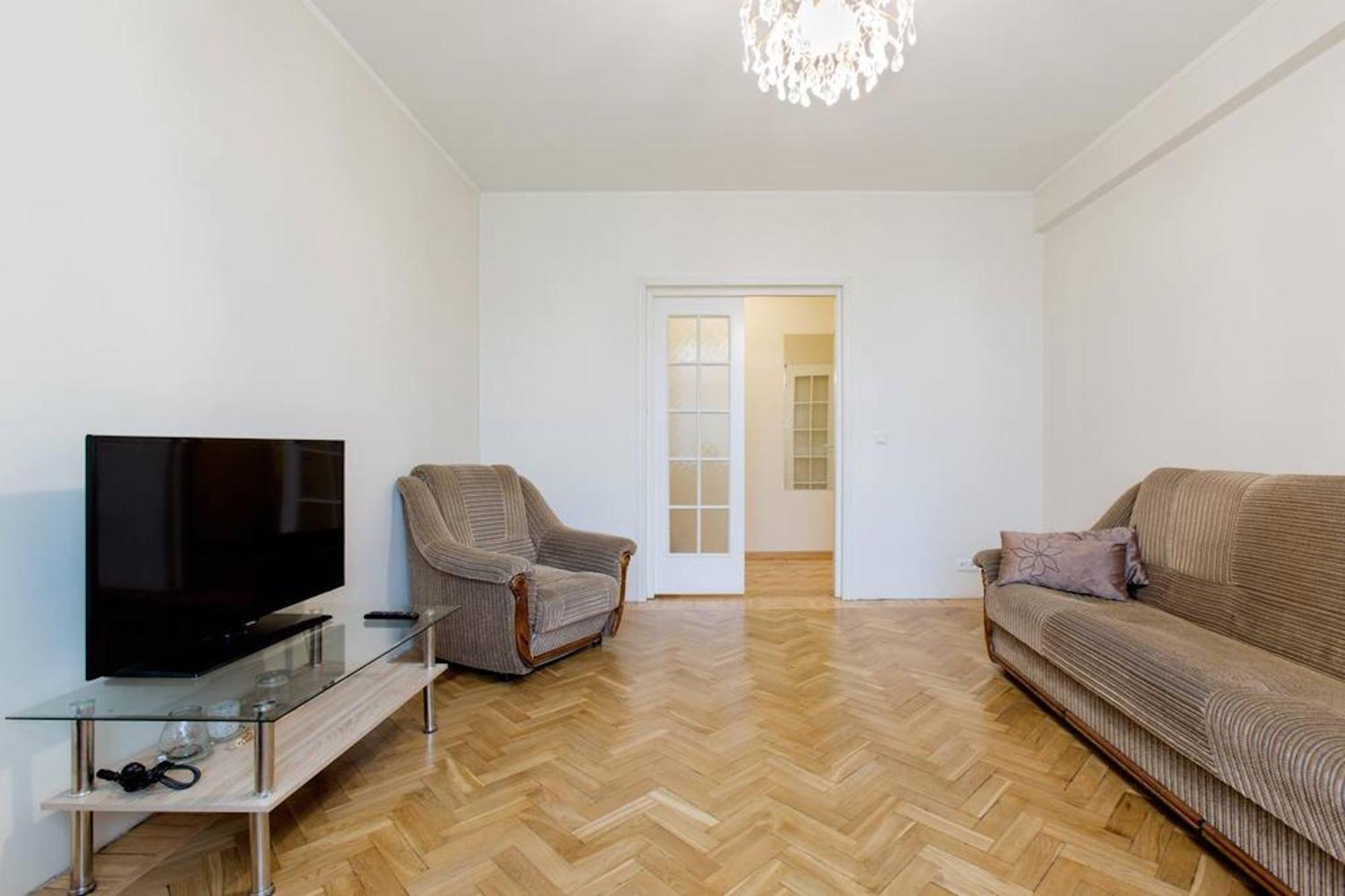 Central 3Br & 4Br Stays Tallinn Exterior photo