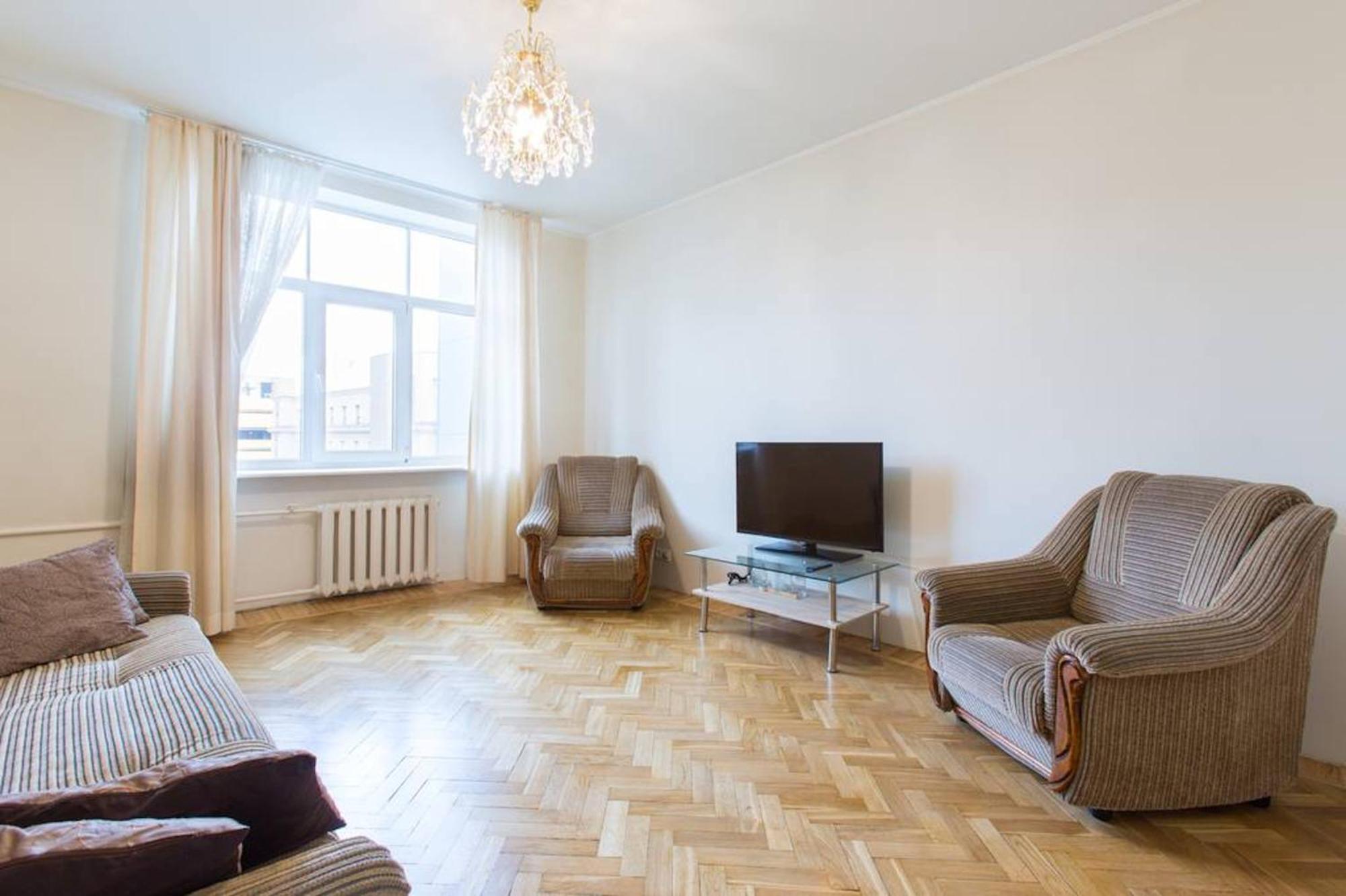 Central 3Br & 4Br Stays Tallinn Exterior photo